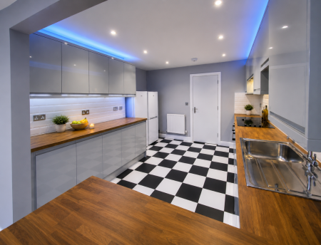 1 bedroom Semi-detached house to let in 6 Bedroom Student Home - Downs Road, UKC