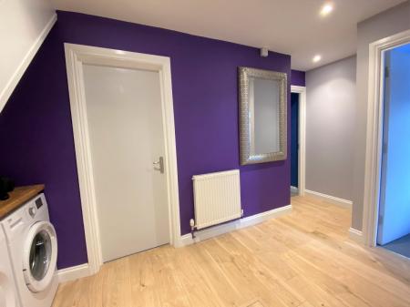 1 bedroom Semi-detached house to let in 6 Bedroom Student Home - Downs Road, UKC