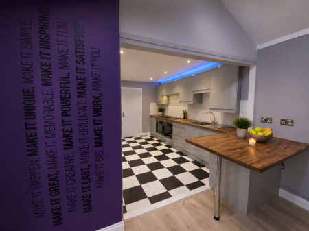 1 bedroom Semi-detached house to let in 6 Bedroom Student Home - Downs Road, UKC