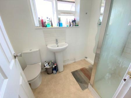 1 bedroom Terraced House to let in Tunstall Road, Canterbury