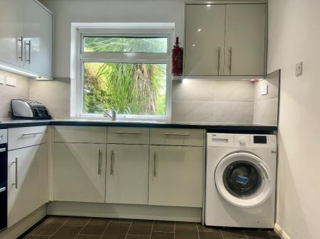 1 bedroom Terraced House to let in 5 Bed Student Home - 43 Downs Road, Canterbury