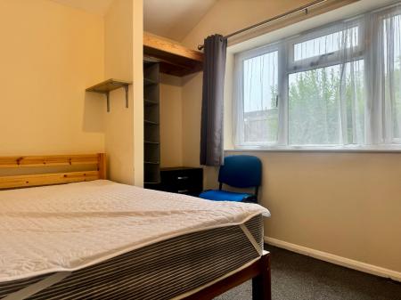 1 bedroom Terraced House to let in 5 Bed Student Home - 43 Downs Road, Canterbury