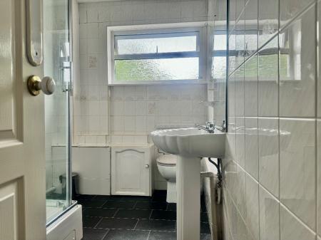 1 bedroom Terraced House to let in 5 Bed Student Home - 43 Downs Road, Canterbury