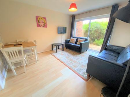 1 bedroom Terraced House to let in 4 Bedroom Student Home - 3 Teddington Close