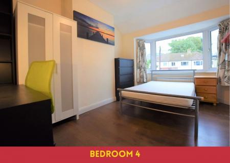 1 bedroom Semi-detached house to let in 5 Bed Student Home - Glenside Avenue