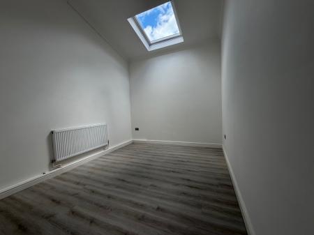 3 bedroom House share to let in Ulcombe Gardens, Canterbury