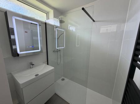 3 bedroom House share to let in Ulcombe Gardens, Canterbury