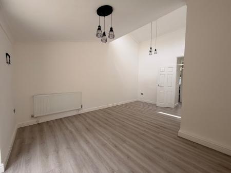 3 bedroom House share to let in Ulcombe Gardens, Canterbury