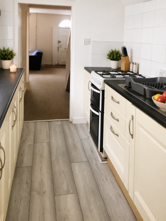 3 bedroom House share to let in Old Dover Road, Canterbury