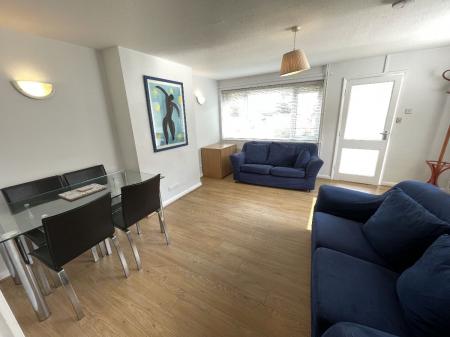 1 bedroom Semi-detached house to let in Verwood Close, Canterbury