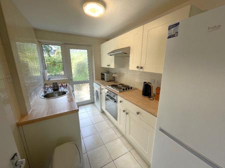 1 bedroom Semi-detached house to let in Verwood Close, Canterbury