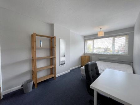 1 bedroom Semi-detached house to let in Verwood Close, Canterbury