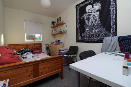 5 bedroom Terraced House to let in Milton Road, The Polygon, Southampton, SO15