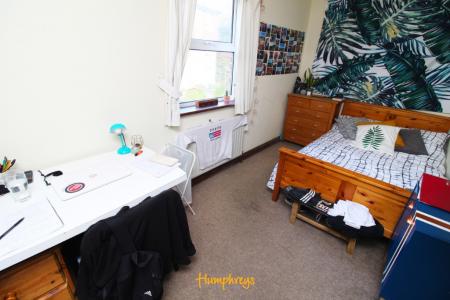 6 bedroom Terraced House to let in Wilton Avenue, The Polygon, Southampton, SO15