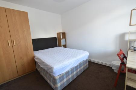 4 bedroom Semi-detached house to let in Darrell Place, Norwich, NR5