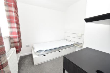 4 bedroom Semi-detached house to let in Darrell Place, Norwich, NR5