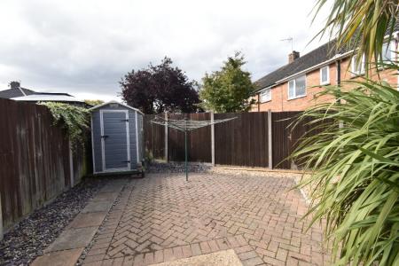 4 bedroom Semi-detached house to let in Darrell Place, Norwich, NR5