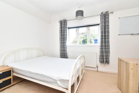 4 bedroom Semi-detached house to let in Darrell Place, Norwich, NR5