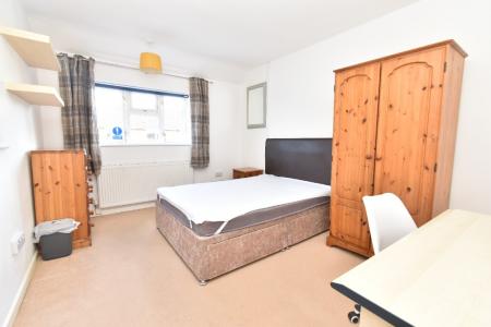 4 bedroom Semi-detached house to let in Darrell Place, Norwich, NR5