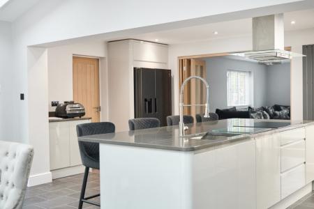 5 bedroom Detached house for sale in Church Green, Norwich, NR7