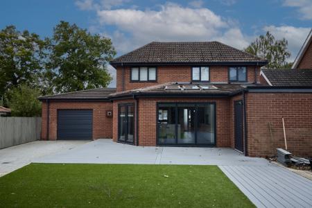 5 bedroom Detached house for sale in Church Green, Norwich, NR7