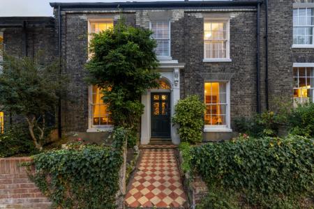 3 bedroom Terraced House for sale in Golden Triangle