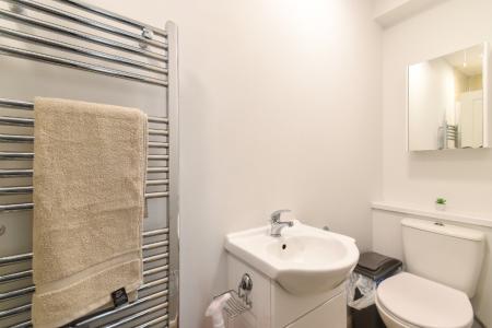 6 bedroom Semi-detached house to let in Savery Close, Norwich, NR5