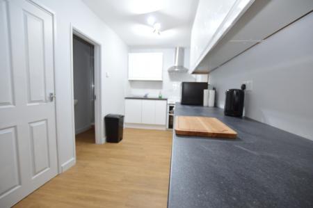 5 bedroom Semi-detached house to let in Freshfield Close, Earlham, Norwich, NR5