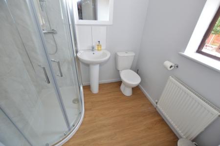 5 bedroom Semi-detached house to let in Freshfield Close, Earlham, Norwich, NR5