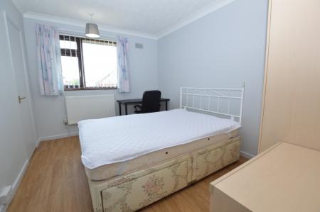 5 bedroom Semi-detached house to let in Freshfield Close, Earlham, Norwich, NR5