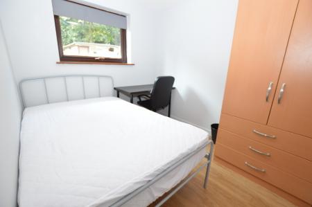 5 bedroom Semi-detached house to let in Freshfield Close, Earlham, Norwich, NR5