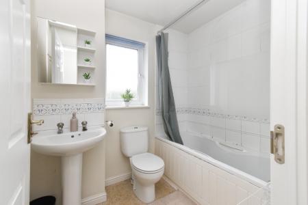 4 bedroom Detached house to let in Bladewater Road, Norwich, NR5