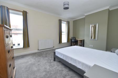 4 bedroom Terraced House to let in Portersfield Road, Norwich, NR2