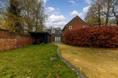 5 bedroom Detached house for sale in Earlham Road, Norwich, NR4