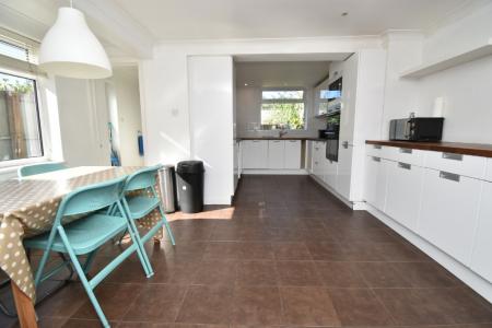 4 bedroom Detached house to let in Dereham Road, Norwich, NR2