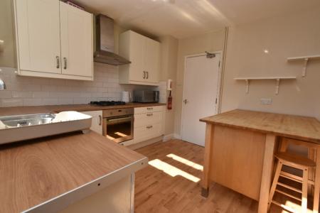 4 bedroom Semi-detached house to let in Sotherton Road, Eaton, NR4