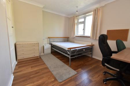 4 bedroom Semi-detached house to let in Sotherton Road, Eaton, NR4