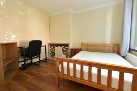 4 bedroom Semi-detached house to let in Sotherton Road, Eaton, NR4