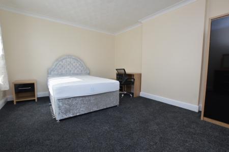 5 bedroom Terraced House to let in Bland Road, Earlham, Norwich, NR5