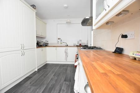 6 bedroom Semi-detached house to let in Cunningham Road, Norwich, NR5