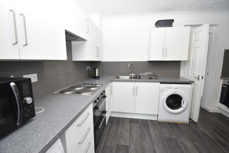 6 bedroom Semi-detached house to let in Edgeworth Road, Norwich, NR5