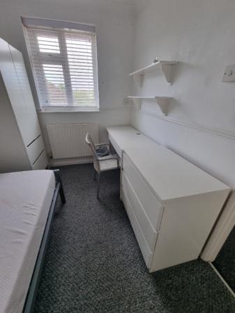 4 bedroom Semi-detached house to let in Robson Road, Norwich, NR5