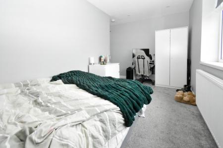 6 bedroom Semi-detached house to let in Calthorpe Road, Earlham, Norwich, NR5