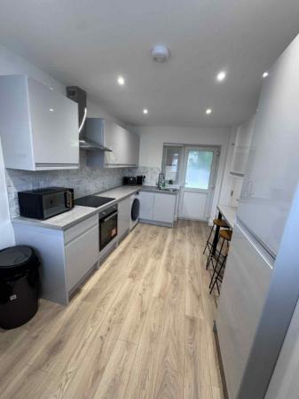 5 bedroom Semi-detached house to let in The Avenues, Norwich, NR4