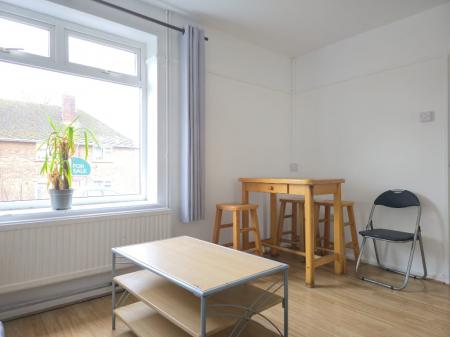 4 bedroom Semi-detached house to let in Wakefield Road, Norwich, NR5