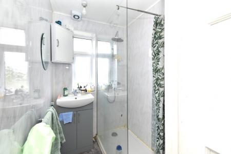 4 bedroom Semi-detached house to let in Osborne Road, Norwich, NR4