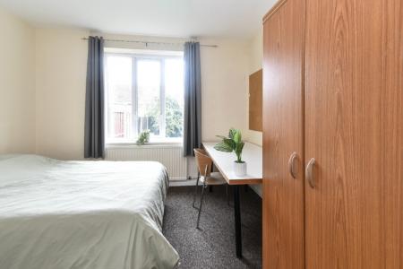 4 bedroom Semi-detached house for sale in Robson Road, Earlham, Norwich, NR5