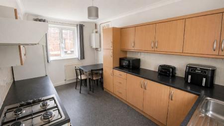 4 bedroom Terraced House to let in Enfield Road, Norwich, NR5