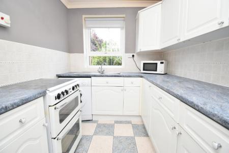 2 bedroom Flat to let in Rolleston Close, Earlham, Norwich, NR5