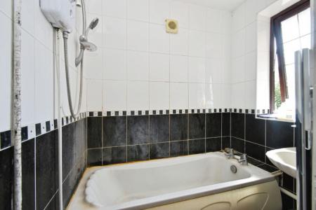 4 bedroom Semi-detached house to let in Friends Road, Norwich, NR5